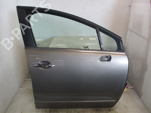 Used Right front door Right front door PEUGEOT 5008 (0U_, 0E_) 1.6 BlueHDi 120 (120 hp) 33296831 33296831