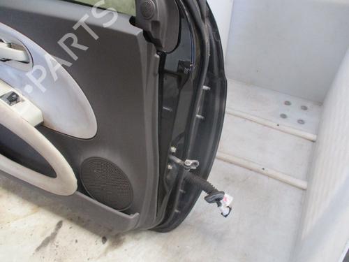 Left front door NISSAN MICRA III (K12) 1.2 16V | BP26121266C2