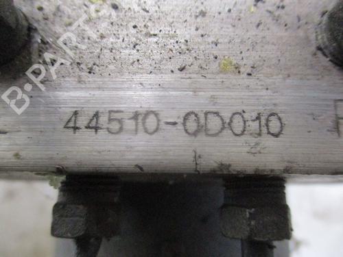 Pompe ABS TOYOTA YARIS (_P1_) 1.0 (SCP10_, SCP10R) (68 hp) 30865477