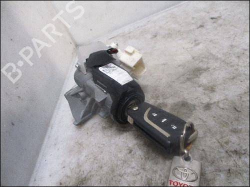 Ignition barrel TOYOTA VERSO (_R2_) 1.6 D4-D (WAR20_) 13600645 | B 