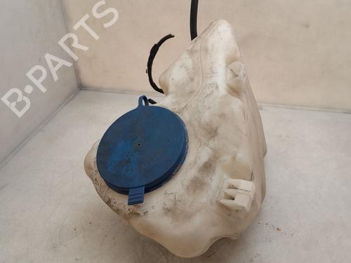 Used Windscreen washer tank Windscreen washer tank 39082453 39082453
