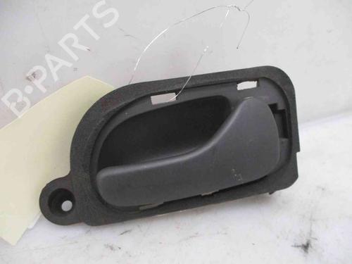 Used Rear right interior door handle RENAULT SAFRANE II (B54_) 2.2 dT (B54G) (113 hp) 19715311