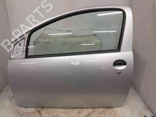 Used Left front door TOYOTA AYGO (_B1_) 1.4 D-4D (WNB10_, WNB10R) (54 hp) 26632564