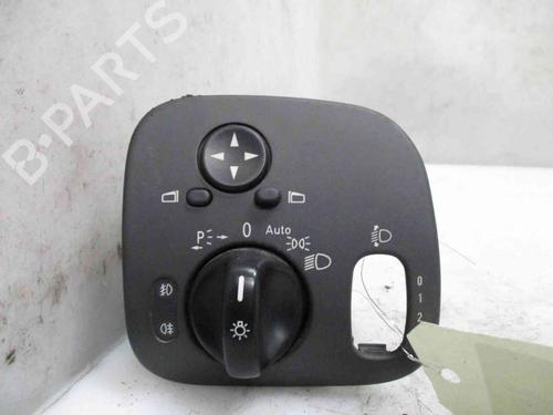 Used Headlight switch MERCEDES-BENZ C-CLASS (W203) C 220 CDI (203.008) (150 hp) 19737825