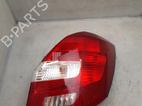 Feu arrière droit SKODA FABIA II (542) 1.2 TDI (75 hp) 31795663