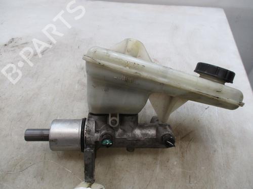 Used Brake master cylinder RENAULT TRAFIC II Bus (JL) 2.5 dCi 135 (JL0D) (135 hp) 28685076