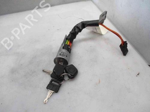 Used Ignition barrel PEUGEOT 1007 (KM_) 1.4 (75 hp) 19735687