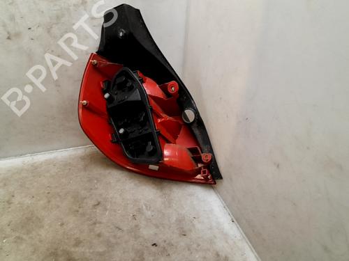 Right taillight RENAULT CLIO III (BR0/1, CR0/1) 1.5 dCi (BR17, CR17) | BP26638137C35 