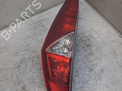 Used Left taillight Left taillight FIAT PUNTO (188_) 1.2 60 (188.030, .050, .130, .150, .230, .250) (60 hp) 39892299 39892299