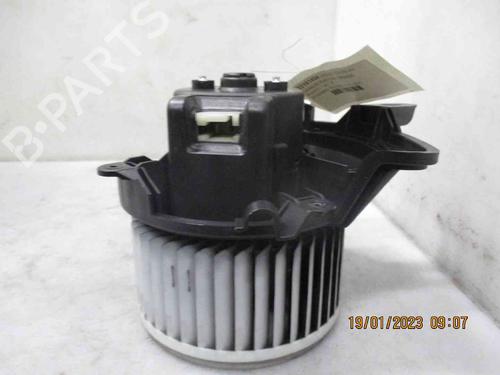Used Heater blower motor FIAT GRANDE PUNTO (199_) 1.4 (199AXB11, 199AXB1A, 199BXB1A, 199AXL1A) (77 hp) 26622942