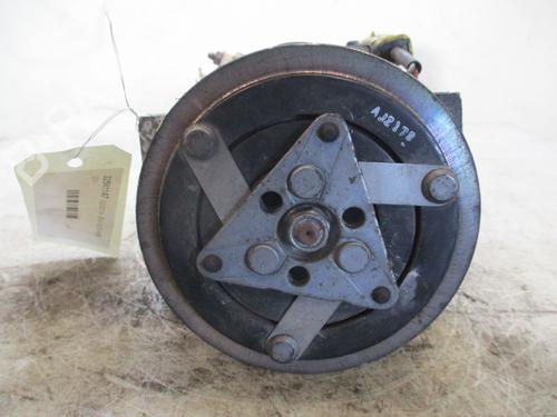 Used AC compressor UMM ALTER 2.5 D (76 hp) 25019474