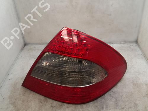 Used Right taillight Right taillight MERCEDES-BENZ E-CLASS (W211) E 220 CDI (211.008) (170 hp) 33458628 33458628