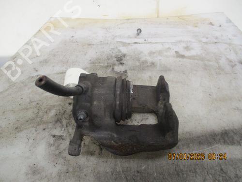 Used Left front brake caliper MERCEDES-BENZ GLA-CLASS (X156) GLA 180 CDI / d (156.912) (109 hp) 26411004