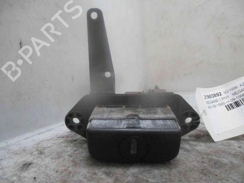 Used Tailgate handle RENAULT MEGANE I (BA0/1_) 1.4 e (BA0E, BA0V) (75 hp) 24009377