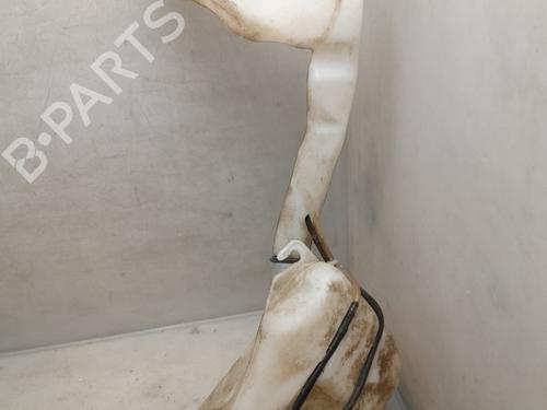 Used Windscreen washer tank Windscreen washer tank 39452314 39452314