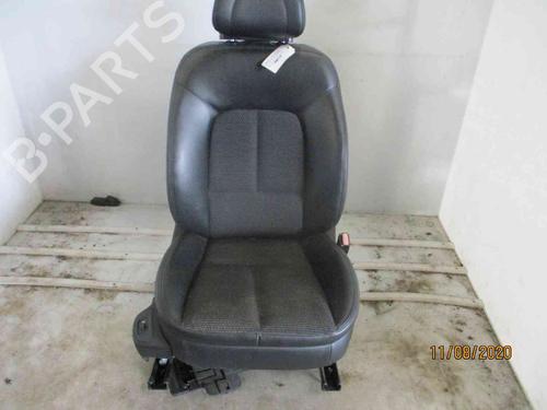Used Right front seat PEUGEOT 407 (6D_) 2.0 HDi (6DRHRH) (140 hp) 19717037