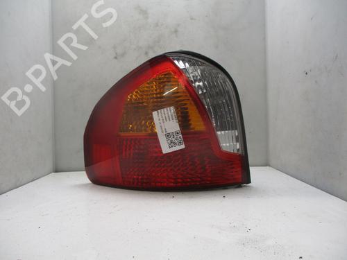 Used Left taillight HYUNDAI SANTA FÉ I (SM) 2.0 CRDi 4x4 (125 hp) 26635685