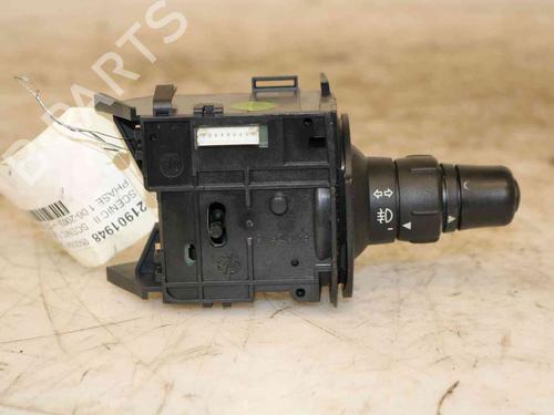 Used Steering column stalk RENAULT SCÉNIC II (JM0/1_) 1.6 (JM0C, JM0J, JM1B) (113 hp) 19718548