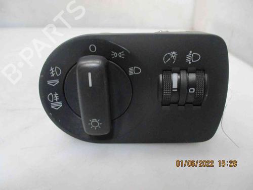 Used Headlight switch AUDI A3 Sportback (8PA) [2004-2015]  26625455