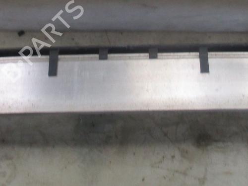 Used Front bumper reinforcement Front bumper reinforcement 38570182 38570182