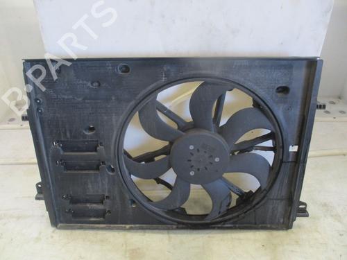 Used Radiator fan Radiator fan RENAULT KADJAR (HA_, HL_) 1.5 BLUE dCi 115 (HLA6) (116 hp) 39697815 39697815