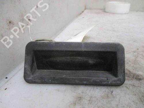 Trunk håndtak FORD FIESTA VI (CB1, CCN) 1.5 TDCi (75 hp) 26624983
