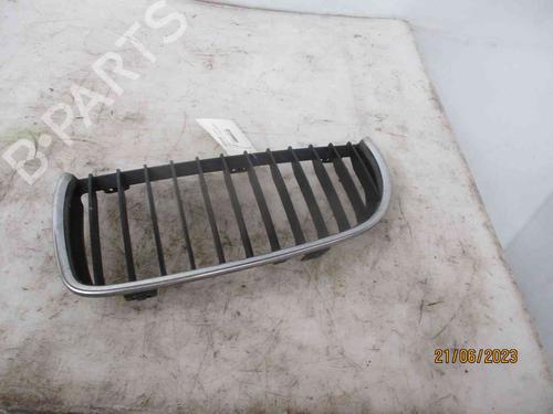 Used Grille BMW 3 (E90) 318 d (143 hp) 26630822