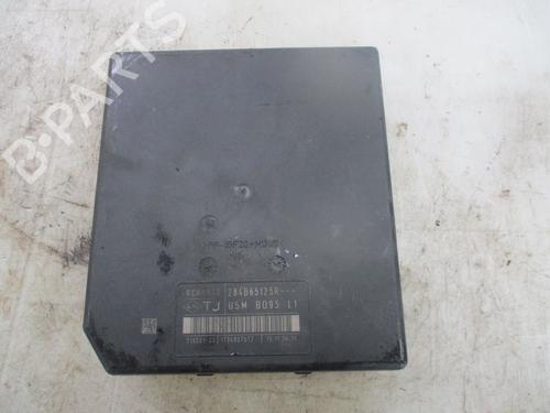 Fuse box RENAULT MEGANE III Hatchback (BZ0/1_, B3_) 1.5 dCi (BZ1G, BZ1W, BZ0R) | BP39452373E1 - Image 5