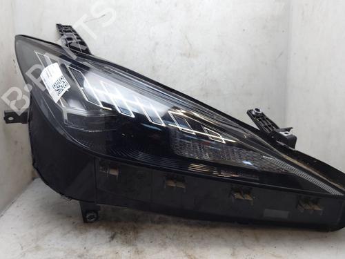 Used Right headlight MG MG 4 (EH32) EV (204 hp) 26639115