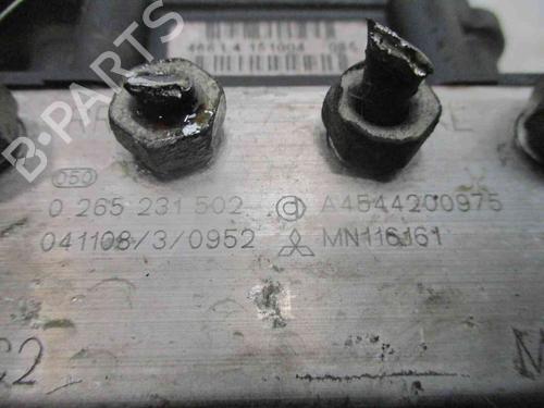 Pompe ABS MITSUBISHI COLT VI (Z3_A, Z2_A) 1.5 DI-D (Z39A) (95 hp) 19717624