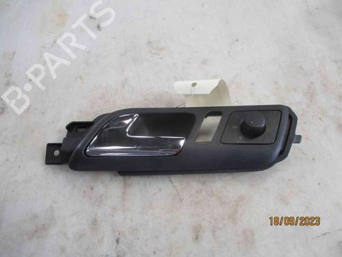 Used Front left interior door handle VW POLO (9N_, 9A_) 1.4 TDI (80 hp) 26631895