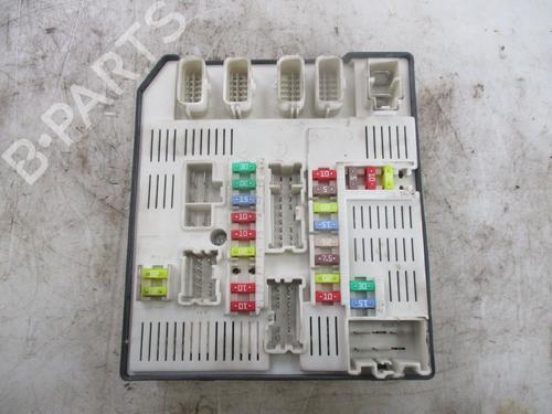 Used Fuse box Fuse box 39452373 39452373