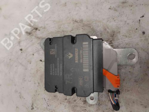 Airbag styreenhed RENAULT CAPTUR I (J5_, H5_) 1.2 TCe 120 (118 hp) 26633108