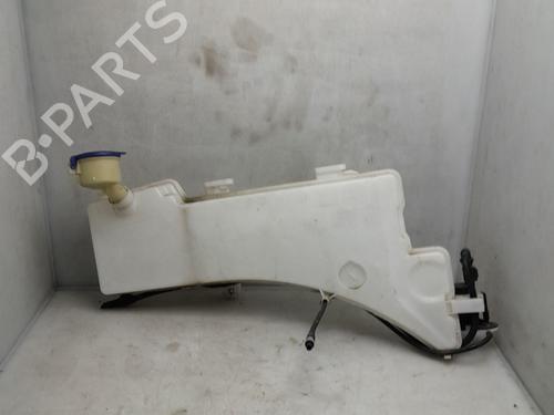 Used Windscreen washer tank PEUGEOT 3008 II SUV (MC_, MR_, MJ_, M4_) [2016-2025]  30949186