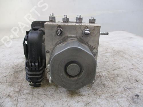 Used ABS pump RENAULT TWINGO III (BCM_, BCA_) 0.9 TCe 95 (92 hp) 24121977