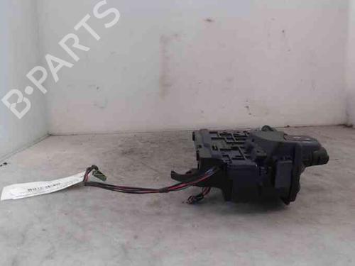 Used Steering column stalk RENAULT SCÉNIC II (JM0/1_) 1.9 dCi (JM14) (131 hp) 19714397