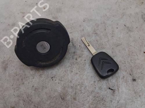 Used Fuel cap Fuel cap 39250359 39250359