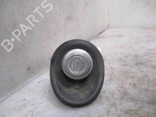 Used Tailgate handle RENAULT TWINGO I (C06_) 1.2 (C066, C068) (58 hp) 21837756