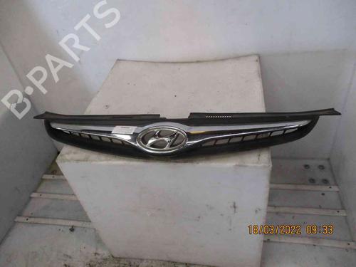 Used Grille HYUNDAI i30 (FD) 1.6 CRDi (90 hp) 19723878