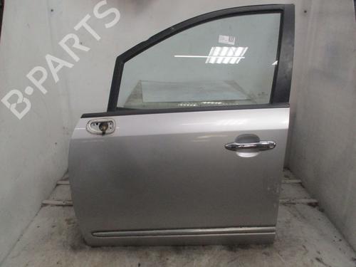Used Left front door KIA CARENS III MPV (UN) 2.0 CRDi 140 (140 hp) 26637093