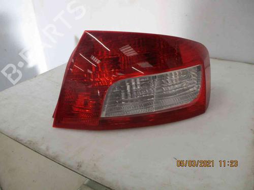 Used Right taillight PEUGEOT 407 (6D_) 2.0 HDi 135 (6DRHRH, 6DRHRE, 6DRHRG, 6DRHRJ) (136 hp) 24010365
