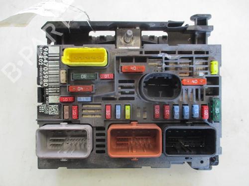 Used Fuse box Fuse box PEUGEOT 407 (6D_) 1.6 HDi 110 (6D9HZC, 6D9HYC) (109 hp) 32714784 32714784