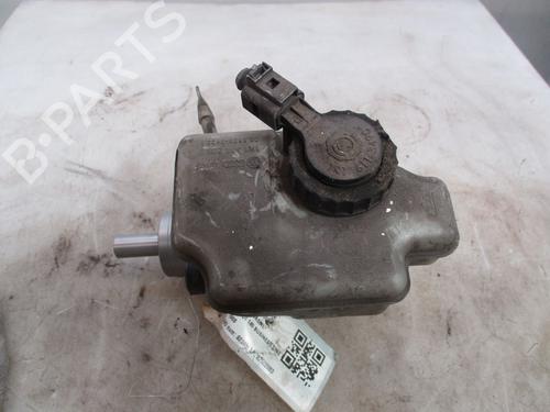 Used Brake master cylinder AUDI A3 Sportback (8PA) 2.0 TDI 16V (140 hp) 28685037