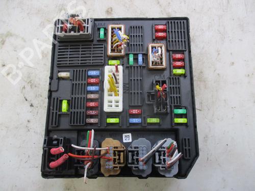 Used Fuse box Fuse box RENAULT LATITUDE (L70_) 3.0 dCi 240 (L70G) (241 hp) 33131764 33131764