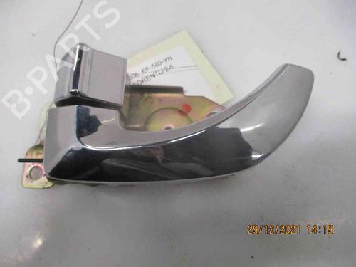 Used Rear left interior door handle KIA SORENTO I (JC) 2.5 CRDi 4WD (140 hp) 19739902