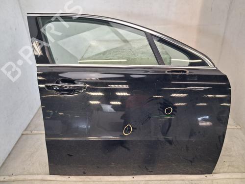 Used Right front door Right front door 37225112 37225112