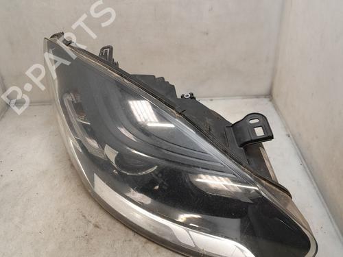 right-headlight-renault-megane-iii-hatchback-bz01_-b3_-2008-34174427 main image