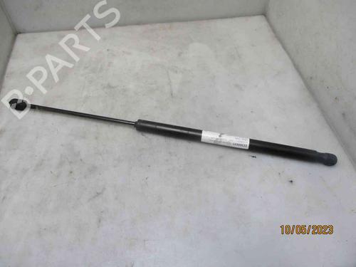 Used Tailgate lift support KIA SORENTO I (JC) [2002-2011]  26629586