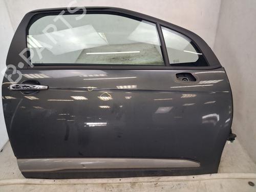 Used Right front door Right front door 36957948 36957948