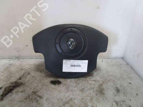 Used Driver airbag RENAULT SCÉNIC II (JM0/1_) 1.5 dCi (JM1E, JM16) (106 hp) 19716677